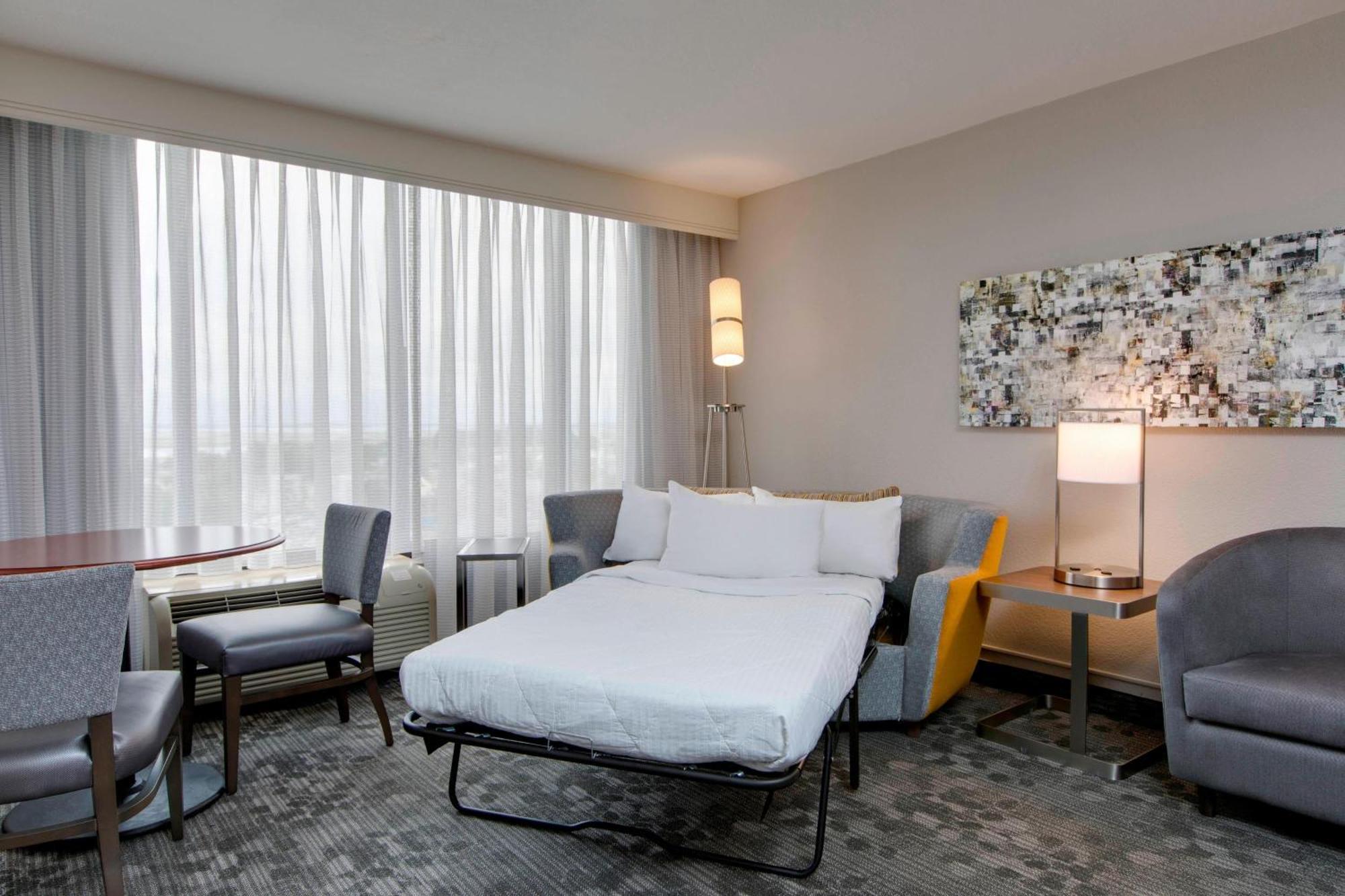 Hotel Courtyard By Marriott Boston Logan Airport Exteriér fotografie